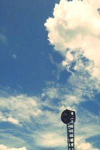 Low angle view of cloudy sky