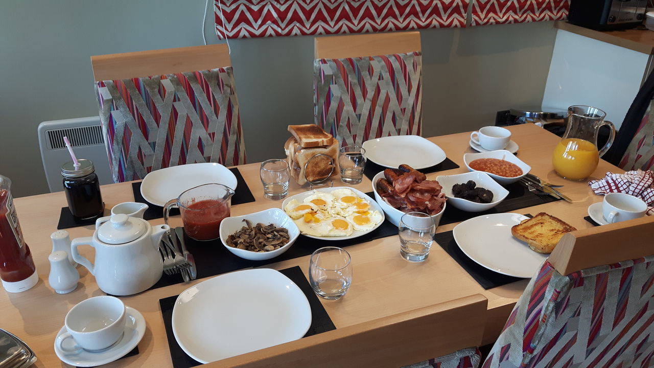 FULL FRAME SHOT OF FOOD ON TABLE