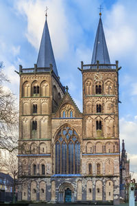 Xanten cathedral sometimes called st. victor cathedral is roman catholic church in xanten,  germany