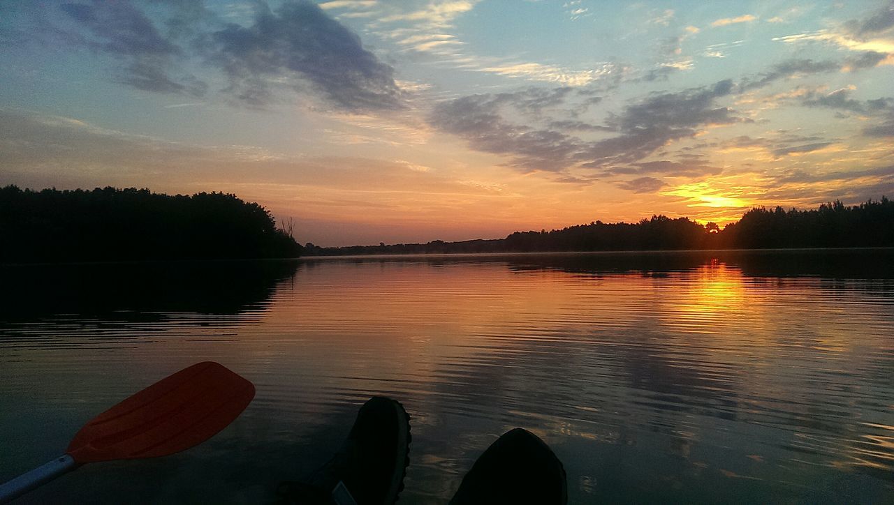 sunset, water, lake, tranquil scene, reflection, tranquility, sky, scenics, silhouette, beauty in nature, tree, nature, idyllic, cloud - sky, orange color, cloud, calm, river, lakeshore, non-urban scene