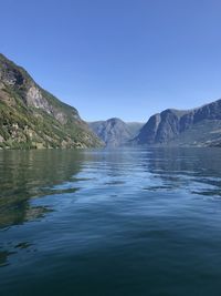Fjords in flam.