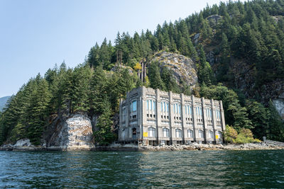 Hydro electric station