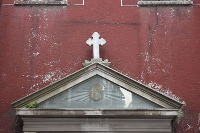 Exterior of temple against building