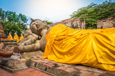 Statue of temple against sky