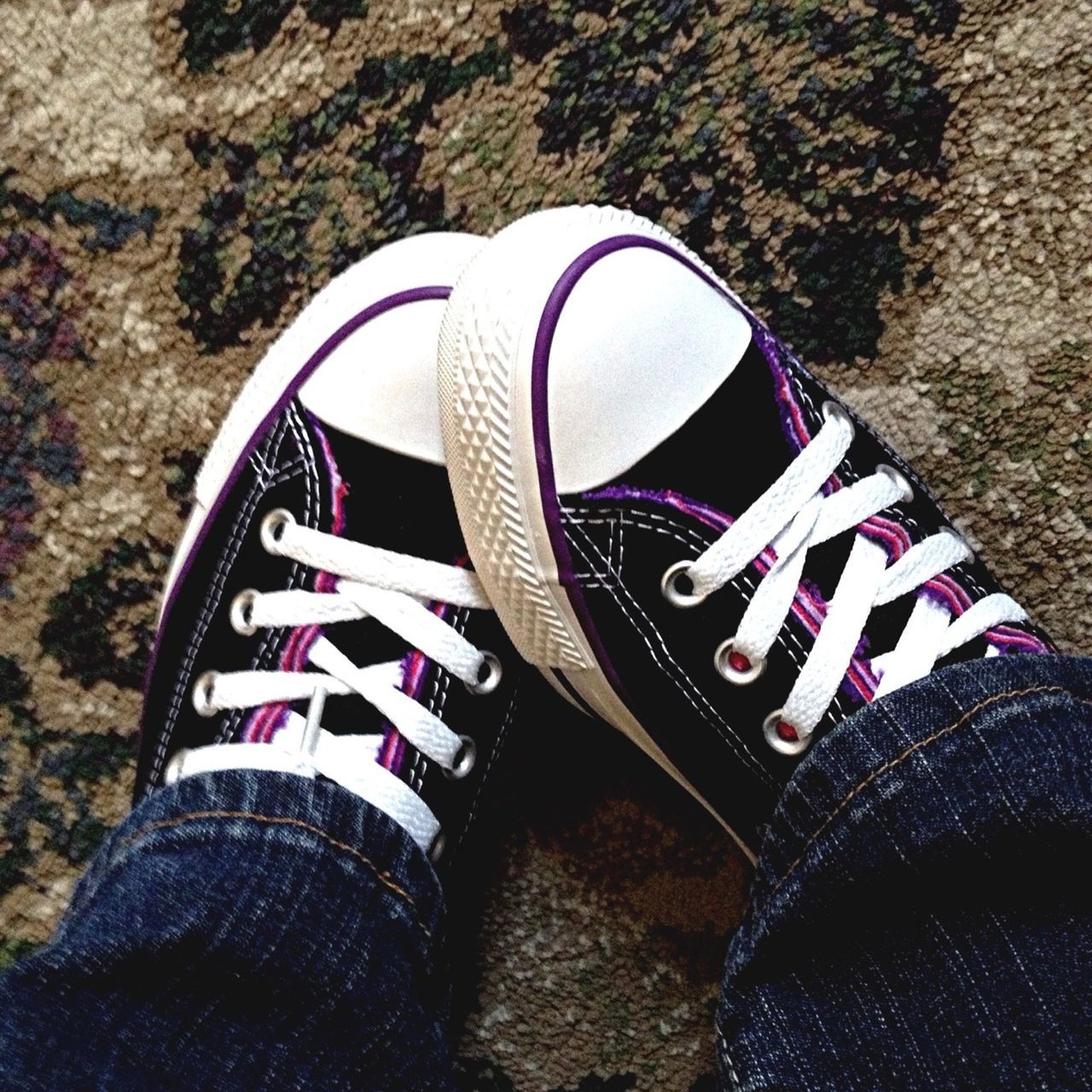 shoe, low section, person, high angle view, footwear, personal perspective, canvas shoe, close-up, pair, directly above, lifestyles, jeans, white color, red, leisure activity, day, shoelace