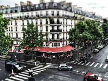 Traffic on city street