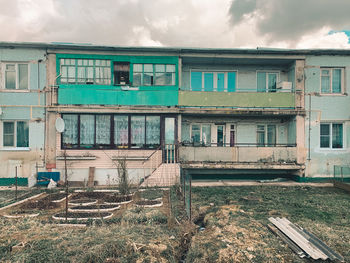 Abandoned building against sky