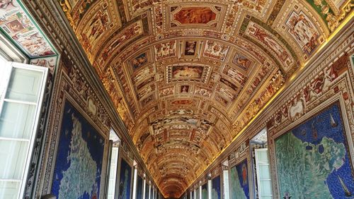 Low angle view of ceiling