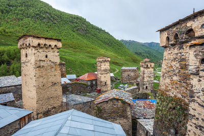 Old ruin building against sky