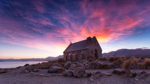 Famous scenic spots of new zealand during sunrise 