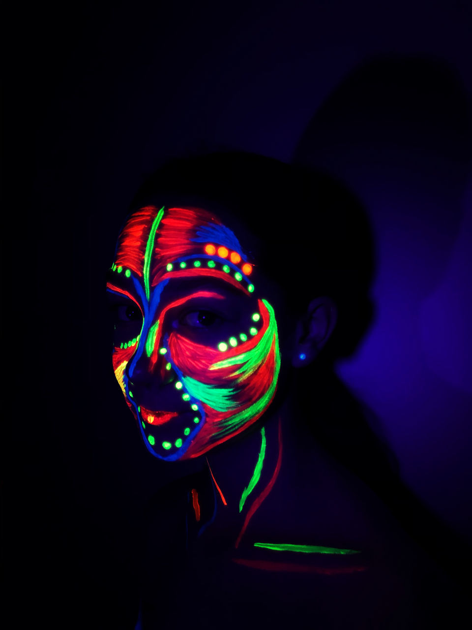 multi colored, illuminated, light - natural phenomenon, indoors, studio shot, one person, close-up, copy space, night, dark, human body part, creativity, black background, glowing, light, lighting equipment, body part, neon, adult, nightlife