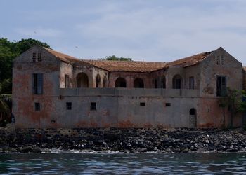 Sublime building of gorée island 