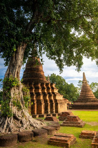 Old ruins of temple against sky