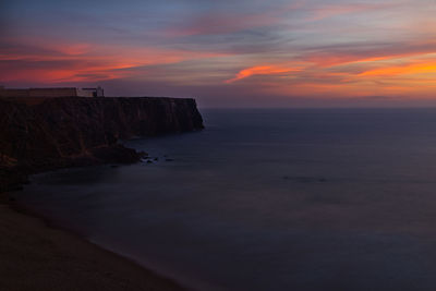 Fortaleza der sagres and praia do tonel during sunset