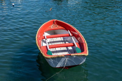 Boat in the harbour 