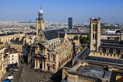 Aerial view of buildings in paris