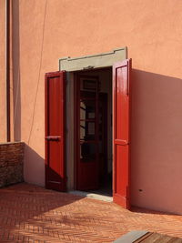 Open door in certaldo alto