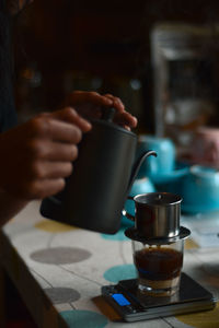 Brewing coffee wusing the vietnam drip method