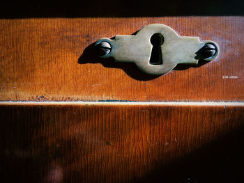 Close-up of closed door knocker