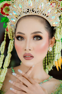 Potret traditional bride. indonesian bride.