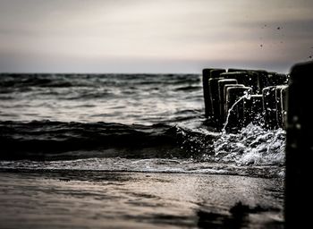 Waves splashing on rocks