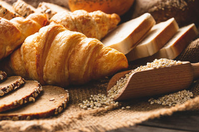 Close-up of bread on cutting board