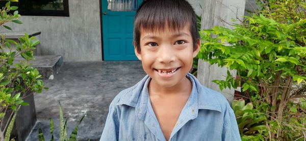 Portrait of smiling girl