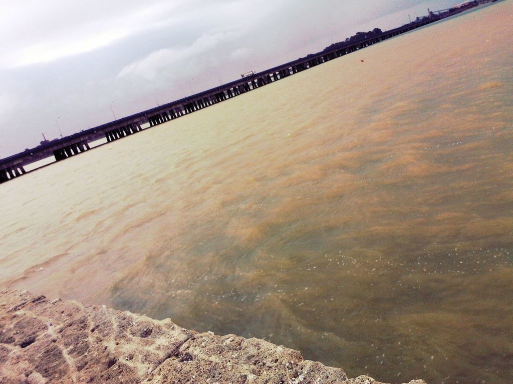 Agua contaminá de Huerva city