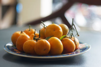 Sweet shantang oranges are ready to be served to guests 