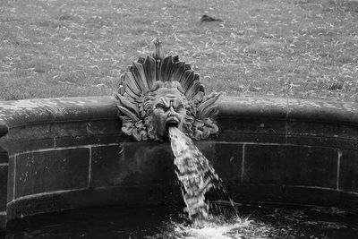 Waves splashing in water