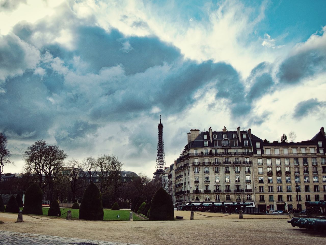 PANORAMIC SHOT OF BUILDINGS AGAINST SKY