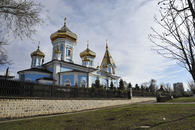 View of temple building against sky