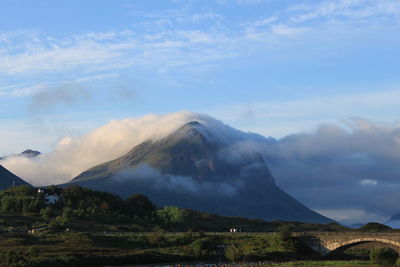 Early morning cloud on marsco, sligachan, south of portree