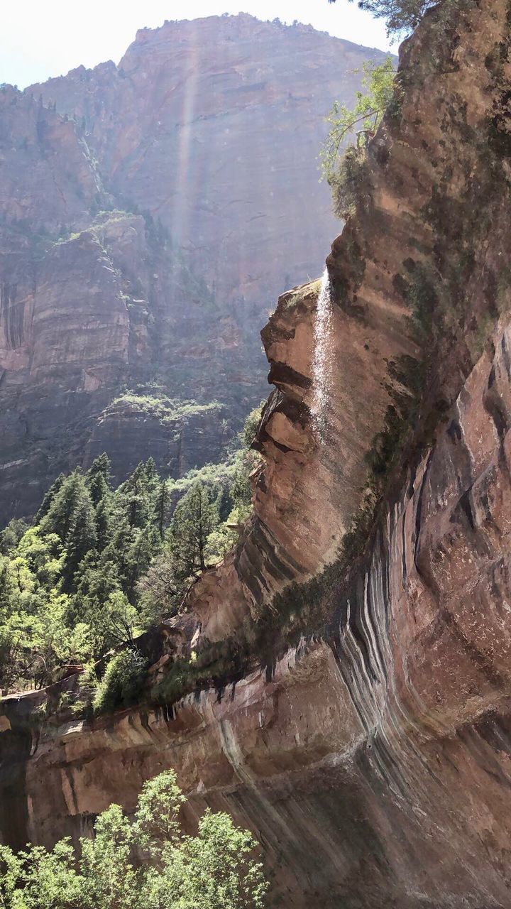 SCENIC VIEW OF MOUNTAIN