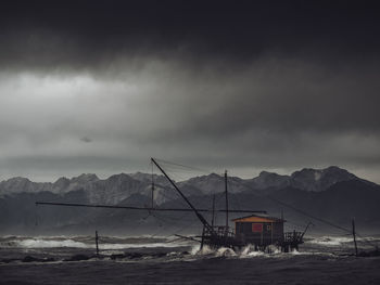 Stormy afternoon in boccadarno, pisa