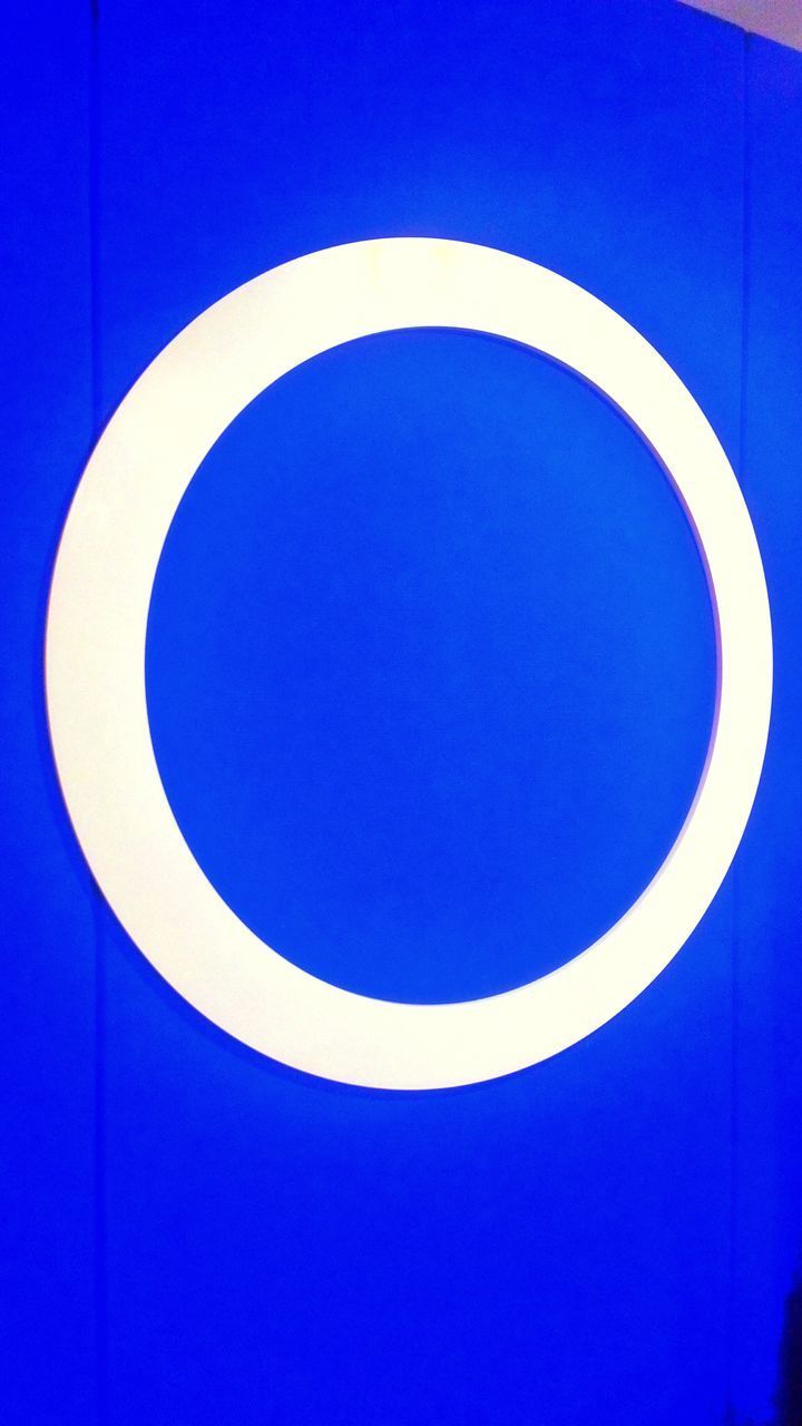 CLOSE-UP OF BLUE SKY SEEN THROUGH ARCH