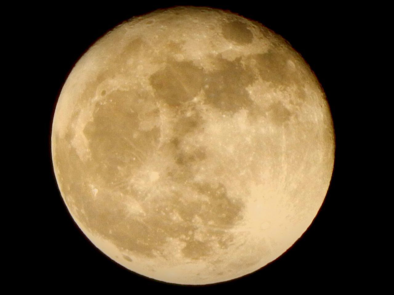 LOW ANGLE VIEW OF FULL MOON