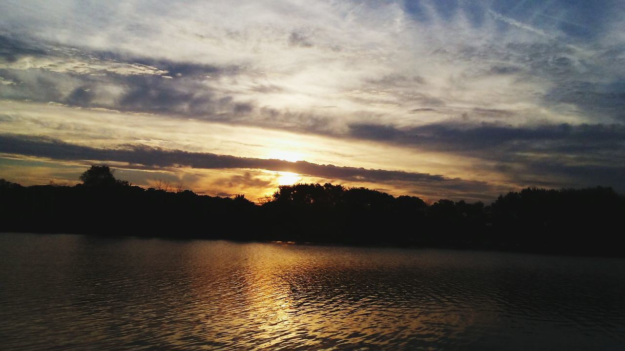 SILHOUETTE LANDSCAPE AGAINST SCENIC SKY