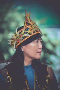 Young woman wearing hat