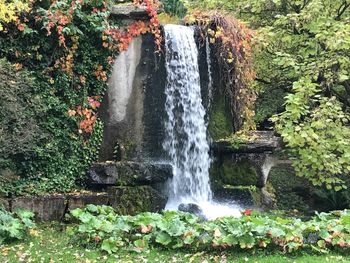 Water splashing in fountain