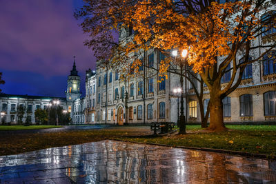 Kiev, ukraine. october 25, 2022. in autumn in the courtyard of the main building of the kyiv 