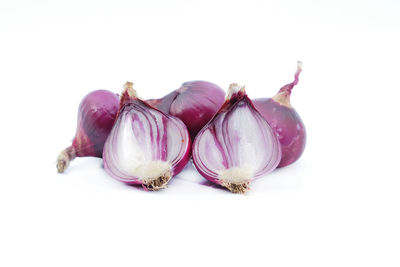 Close-up of garlic against white background