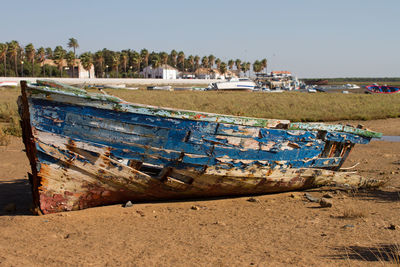 Wooden boat which is already decaying