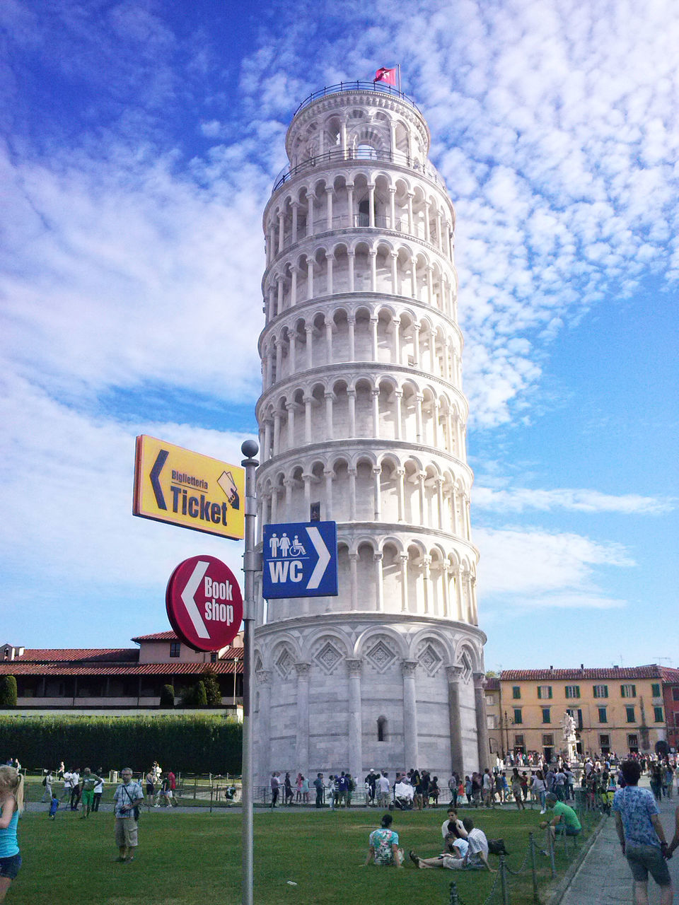 architecture, built structure, building exterior, sky, large group of people, famous place, travel destinations, men, tourism, cloud - sky, travel, tourist, person, lifestyles, international landmark, tower, capital cities, leisure activity, city