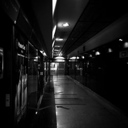 Subway station platform