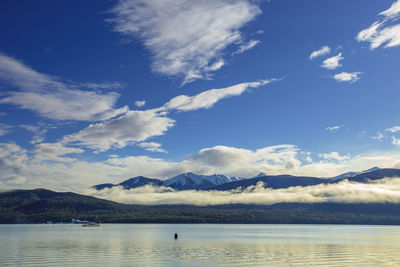 Cruising in te anau lake southland new zealand