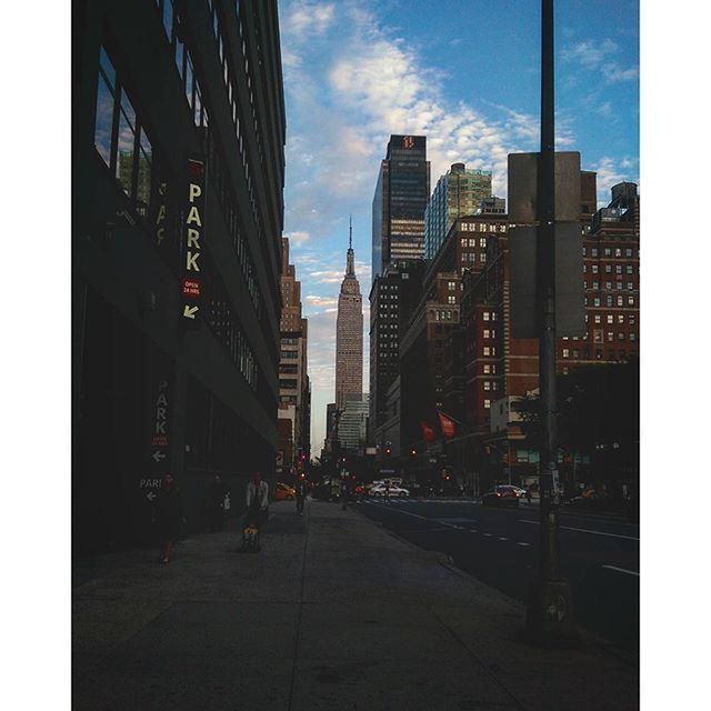 SKYSCRAPERS IN CITY