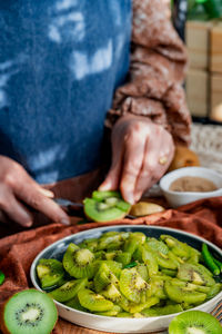 Kiwi salad