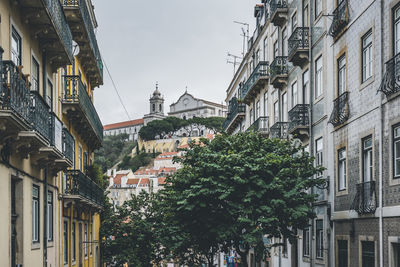 View of historic apartment buildings in lisbon, portugal. neighborhood of moorish, known as mouraria