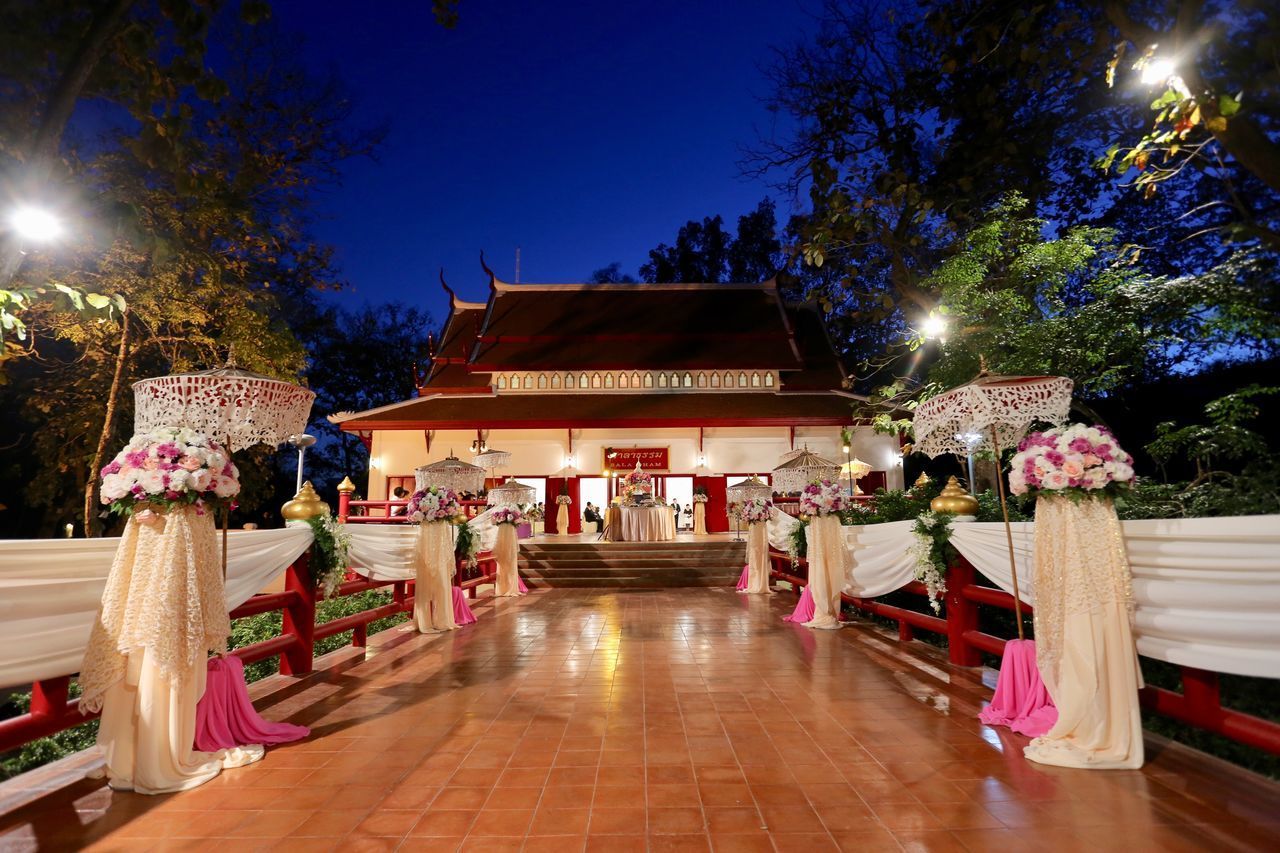 ILLUMINATED TOWN SQUARE